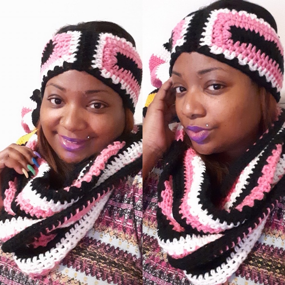 Pink and black infinity scarf set crochet